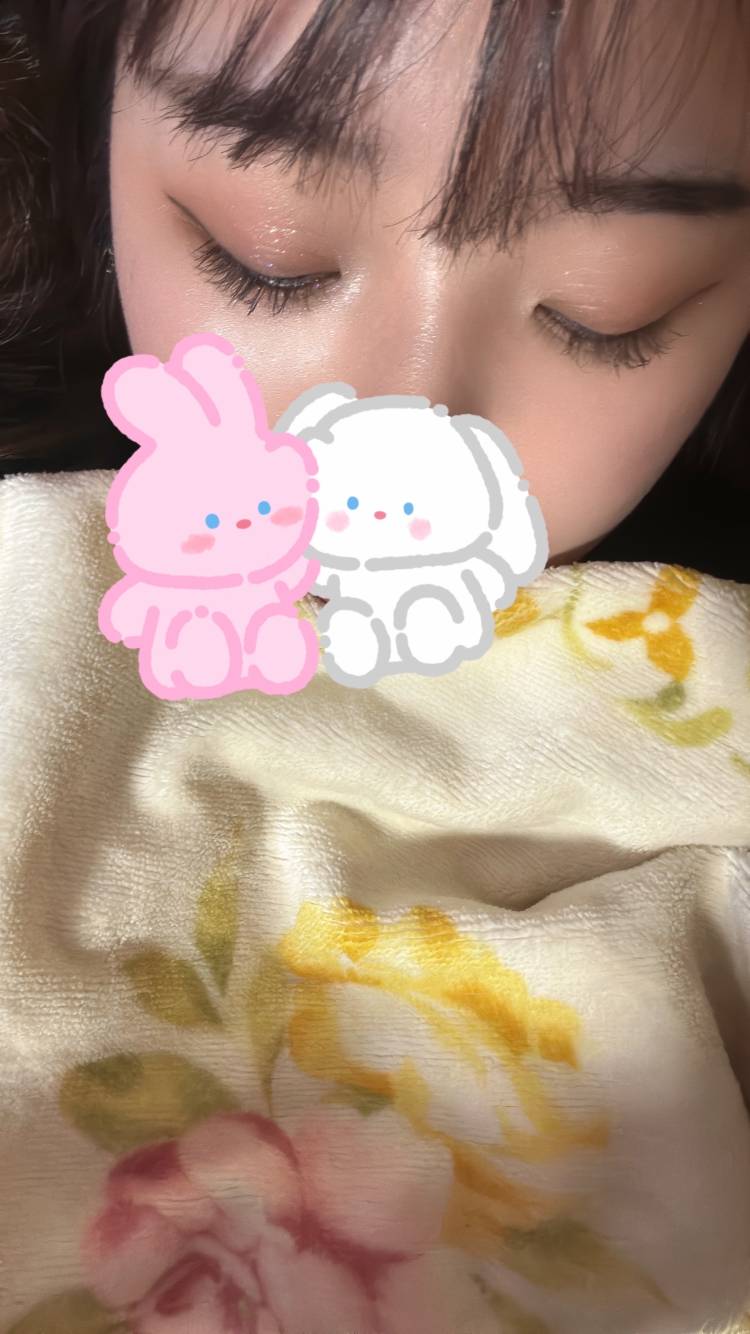 ピシっ