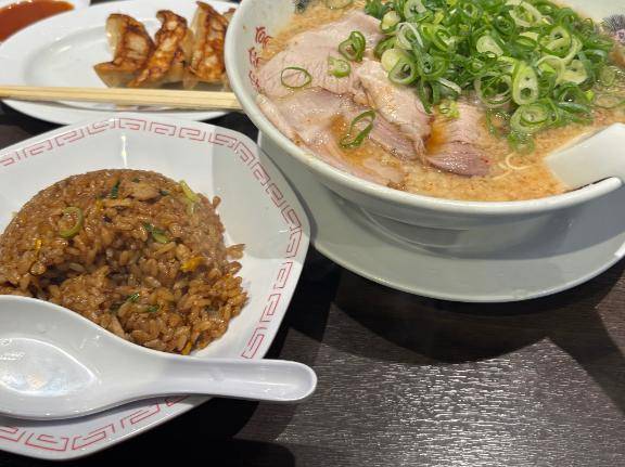 明日も出勤してます?ゆのんは大食いです
