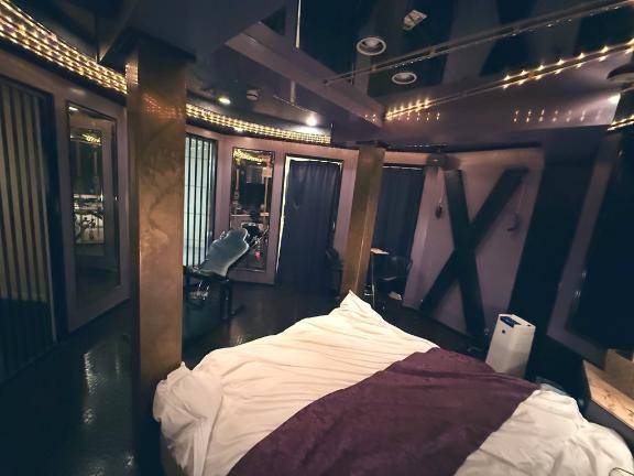 ドア開けた瞬間から…?