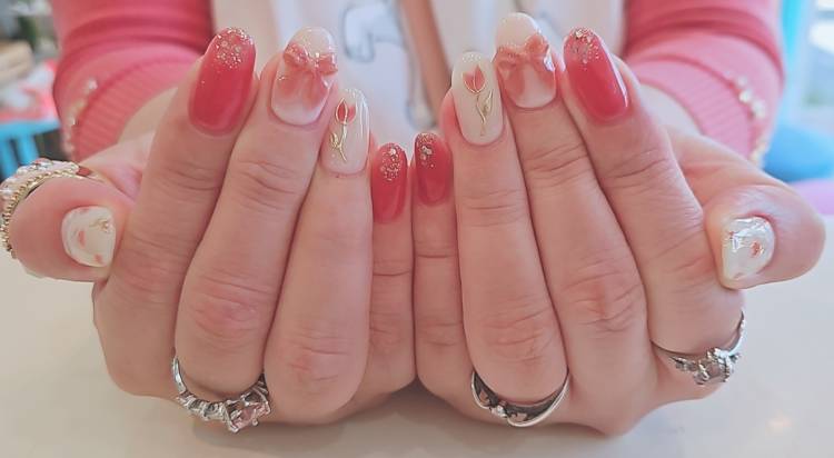 ももか（明石の熟女達・女華(めか））