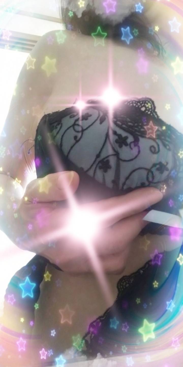 明日✨木曜日✨出勤します✨宜・・・🤗