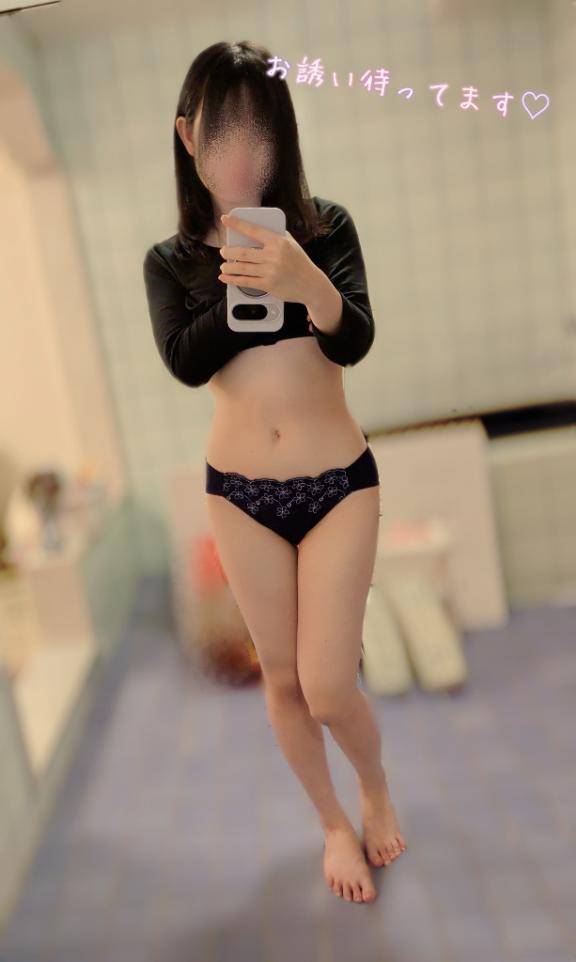 脱ぎかけ状態から…