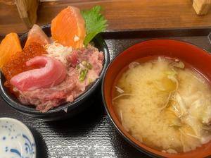 今日のお昼ごはん