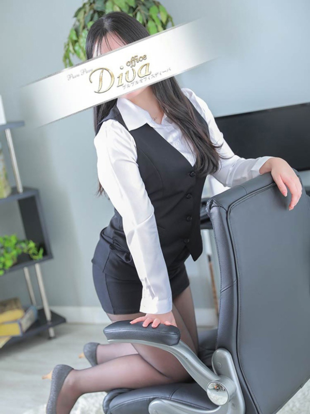 清衣 詩織(PuruPuru OfficeDiva)