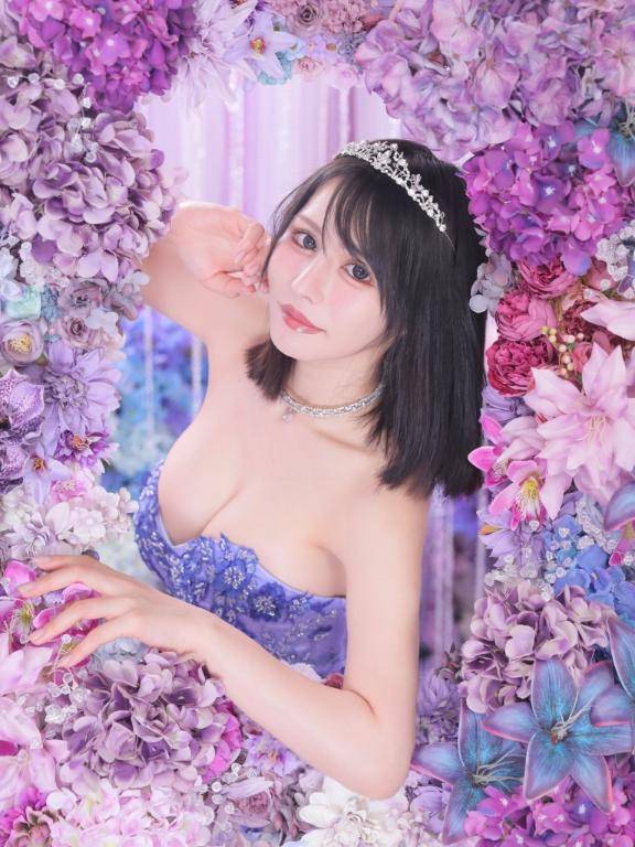 ?? 人前でイチャイチャ出来る？