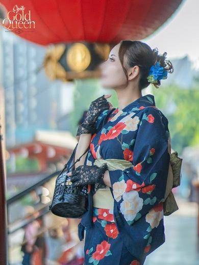 8月限定のコスプレ🌻