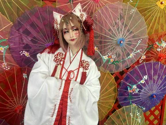 私は「寿きづな」だ。