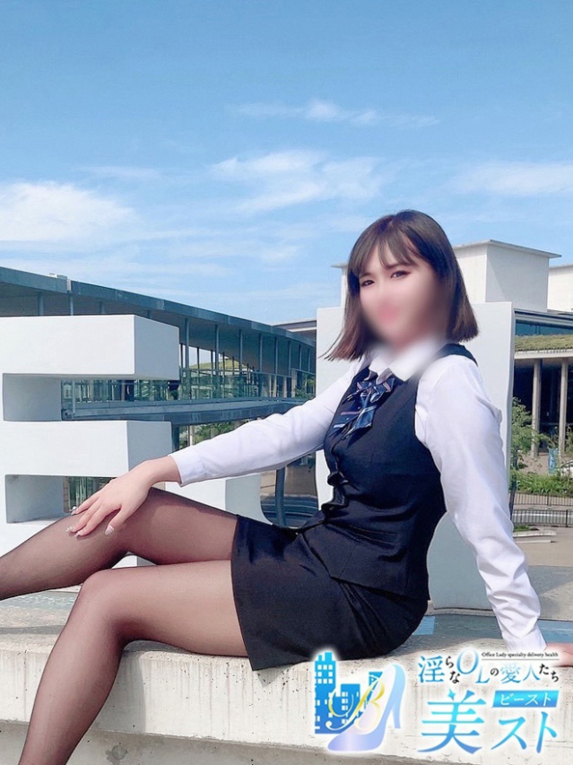 上田桃華(うえだももか)（淫らなOLの愛人たち 美スト(ビースト)）