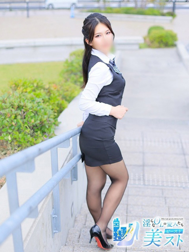 小池凜々花(こいけりりか)（淫らなOLの愛人たち 美スト(ビースト)）