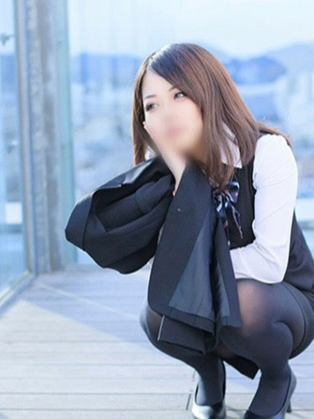 星名翆(ほしなすい)（淫らなOLの愛人たち 美スト(ビースト)）