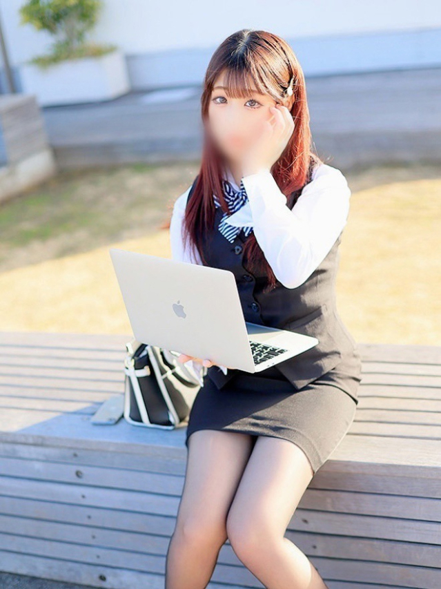 山崎華恋(やまさきかれん)（淫らなOLの愛人たち 美スト(ビースト)）