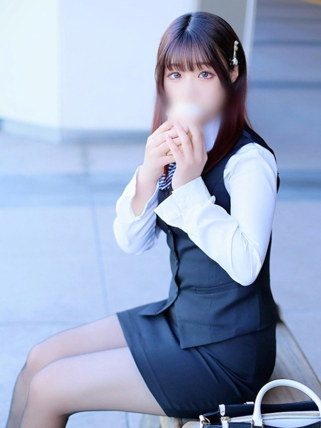 山崎華恋(やまさきかれん)（淫らなOLの愛人たち 美スト(ビースト)）