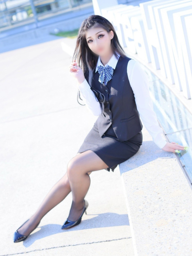 長谷部美姫(はせべみき)（淫らなOLの愛人たち 美スト(ビースト)）