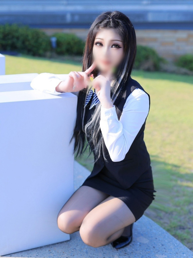 長谷部美姫(はせべみき)（淫らなOLの愛人たち 美スト(ビースト)）