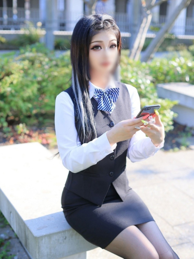 長谷部美姫(はせべみき)（淫らなOLの愛人たち 美スト(ビースト)）