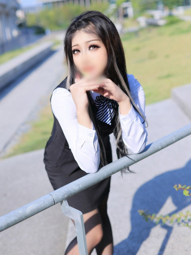 長谷部美姫(はせべみき)（淫らなOLの愛人たち 美スト(ビースト)）