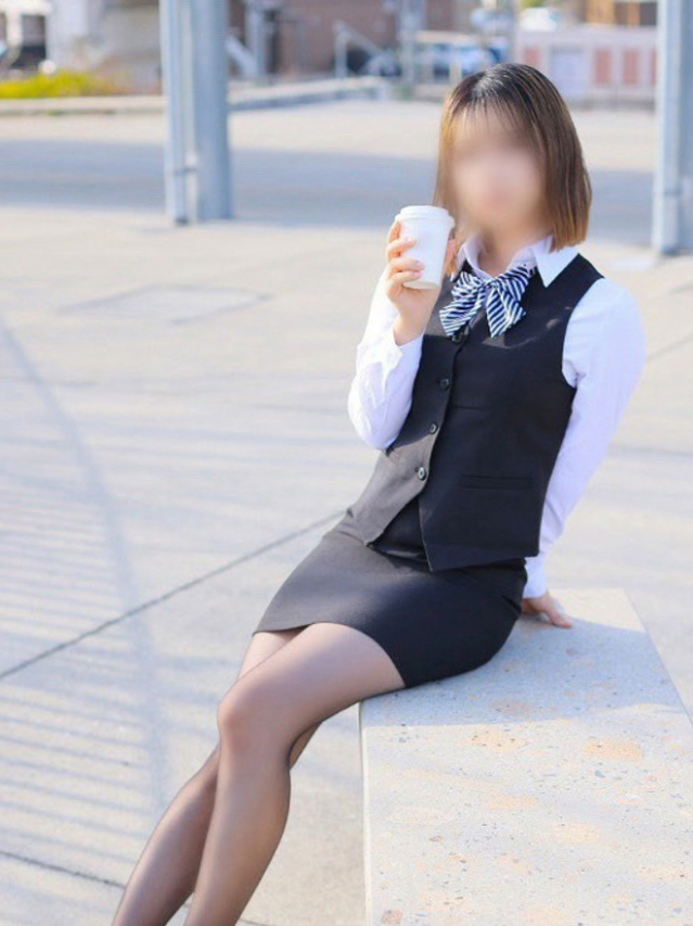 帝麗奈(みかどれな)(淫らなOLの愛人たち 美スト(ビースト))