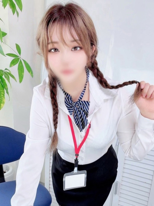 渡辺美莉愛(わたなべみりあ)（淫らなOLの愛人たち 美スト(ビースト)）