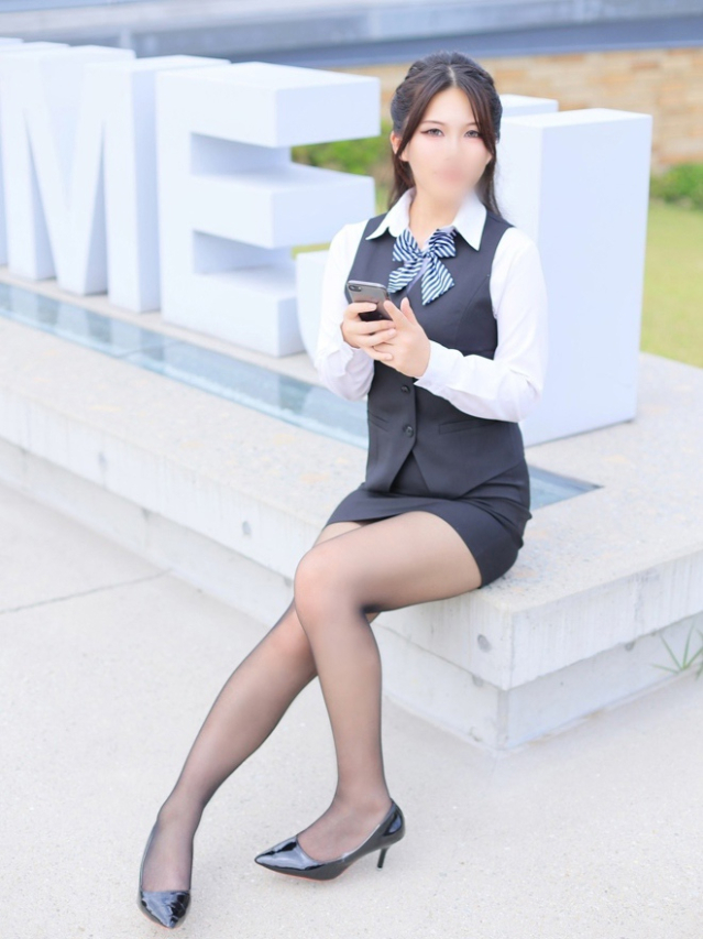 小池凜々花(こいけりりか)（淫らなOLの愛人たち 美スト(ビースト)）