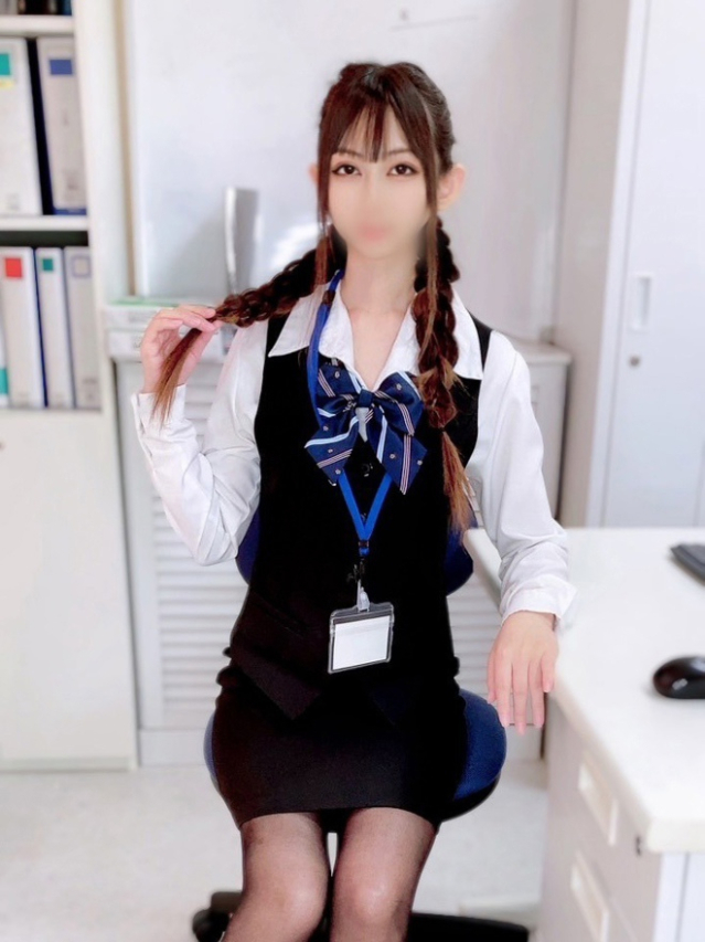 井上美莉奈(いのうえみりな)（淫らなOLの愛人たち 美スト(ビースト)）