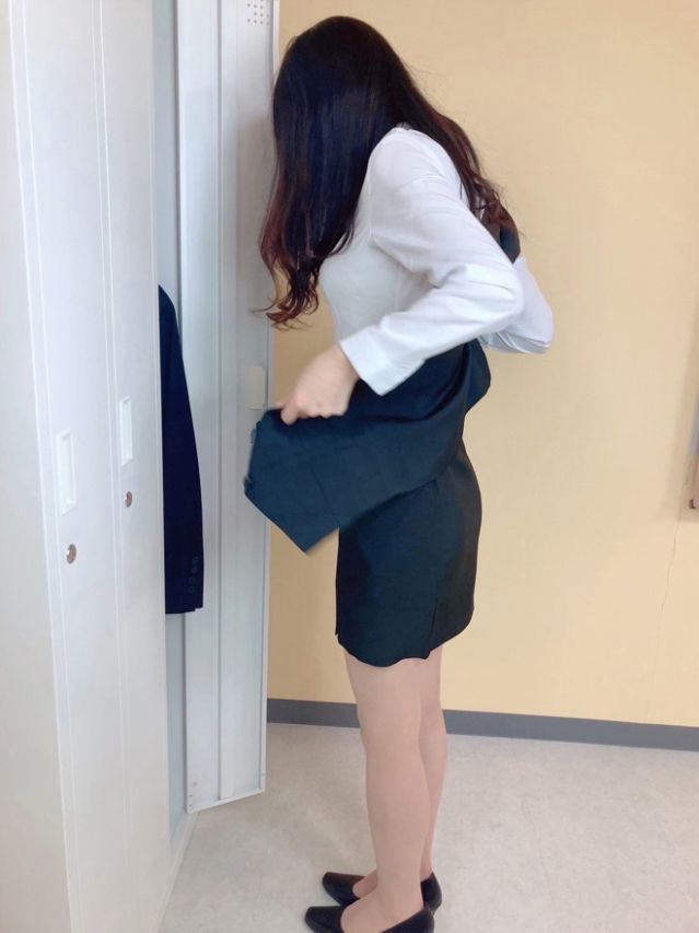 北山紫音(きたやましおん)（淫らなOLの愛人たち 美スト(ビースト)）