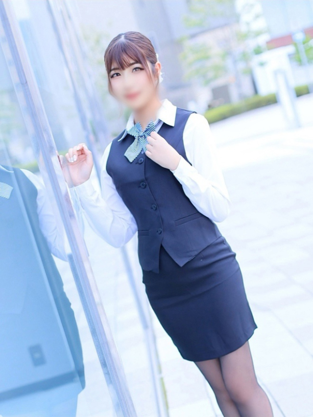 高原綺莉(たかはらきらり)（淫らなOLの愛人たち 美スト(ビースト)）