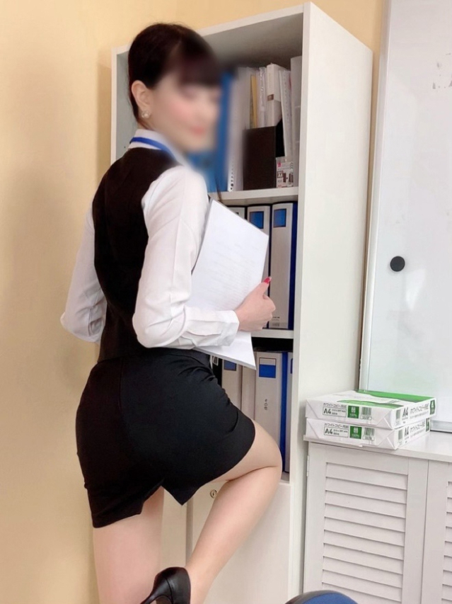 水樹結愛(みずきゆあ)(淫らなOLの愛人たち 美スト(ビースト))