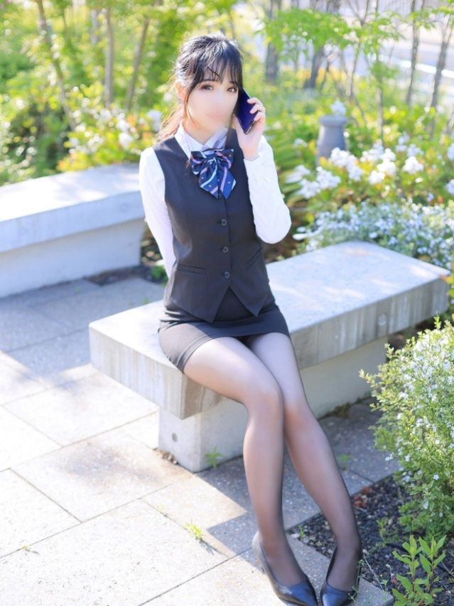 松崎陽葵(まつさきひなた)（淫らなOLの愛人たち 美スト(ビースト)）