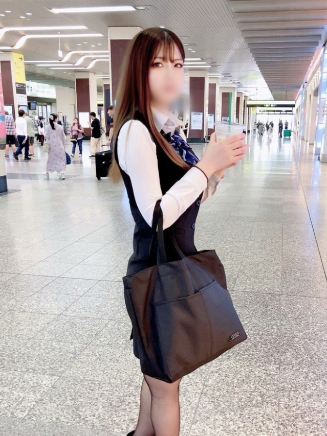 飯塚結葵(いいづかゆき)（淫らなOLの愛人たち 美スト(ビースト)）