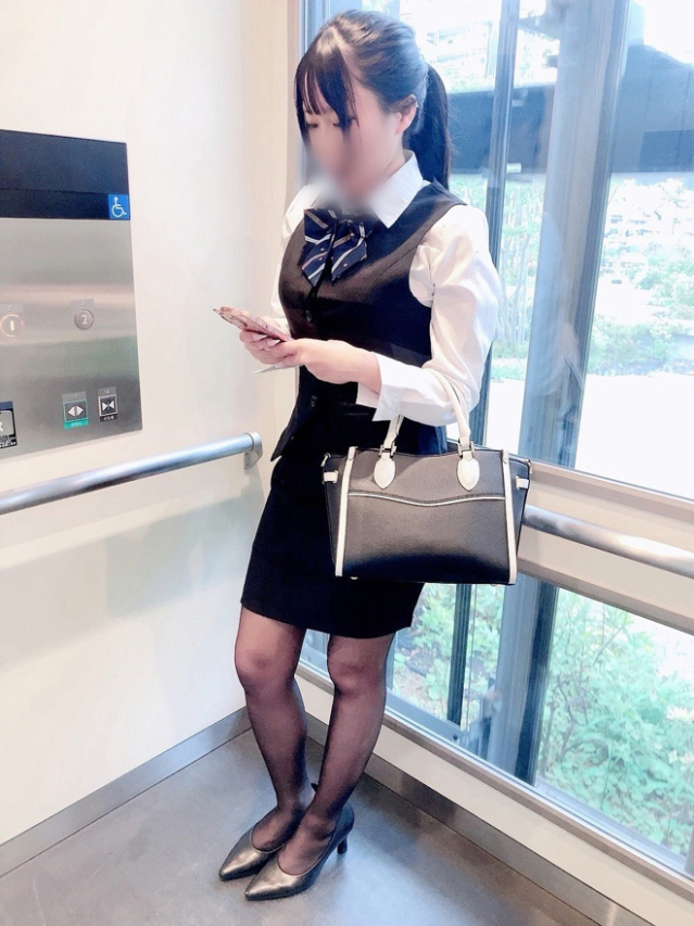 池田佑衣(いけだうい)（淫らなOLの愛人たち 美スト(ビースト)）