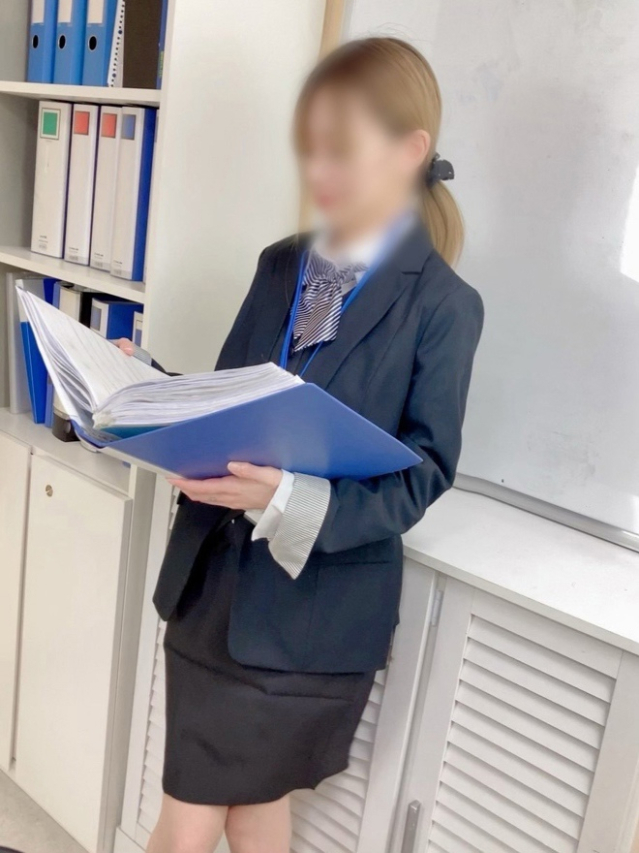 清水瑠奈(しみずるな)（淫らなOLの愛人たち 美スト(ビースト)）