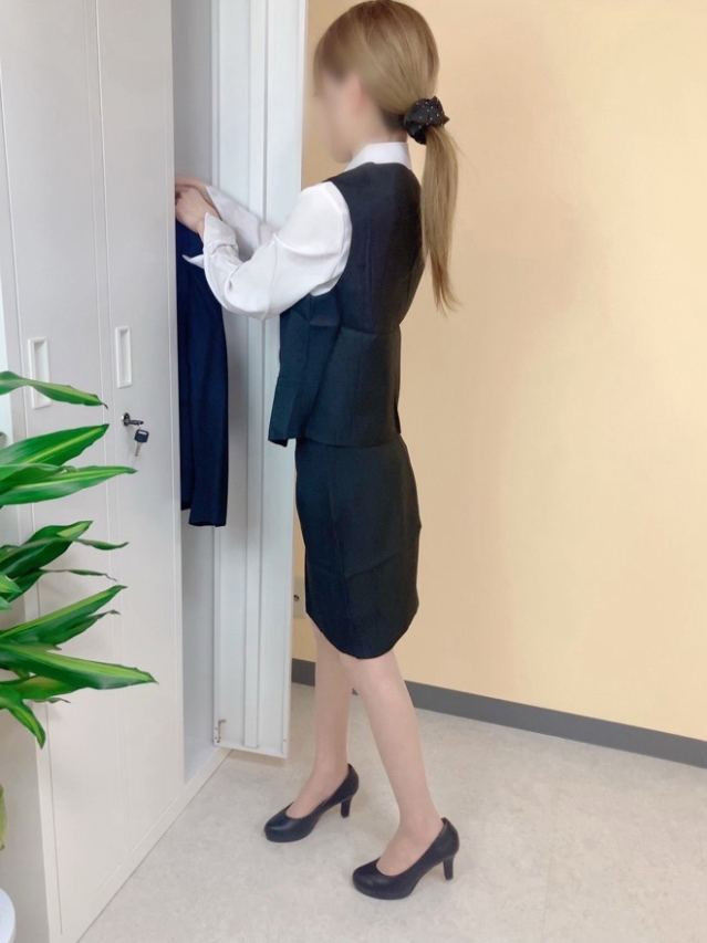 清水瑠奈(しみずるな)（淫らなOLの愛人たち 美スト(ビースト)）