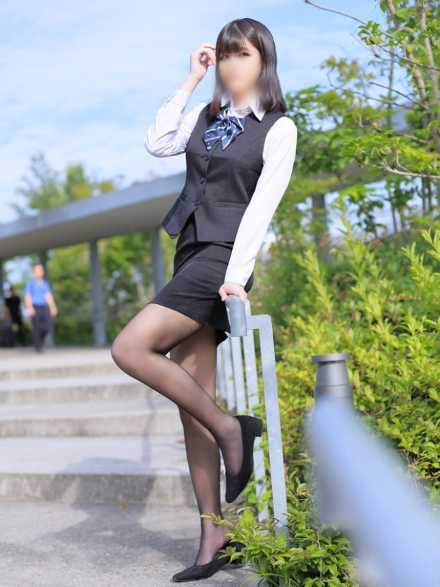 岩田美紅(いわたみく)（オプション無料！！ハレンチOL倶楽部）