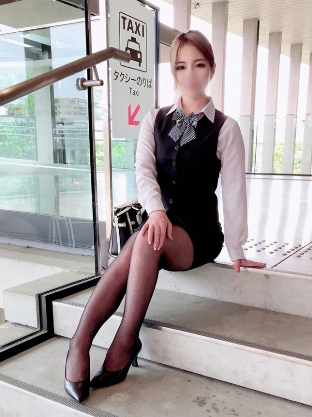 鳴海唯愛(なるみいちか)（オプション無料！！ハレンチOL倶楽部）