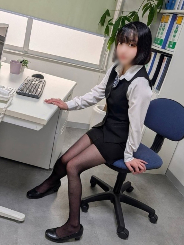 浦野奏心(うらのかなみ)（オプション無料！！ハレンチOL倶楽部）