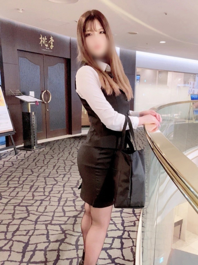 飯塚結葵(いいづかゆき)（オプション無料！！ハレンチOL倶楽部）