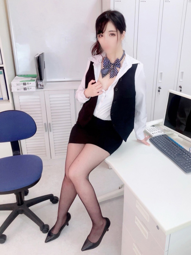 松崎陽葵(まつさきひなた)（オプション無料！！ハレンチOL倶楽部）