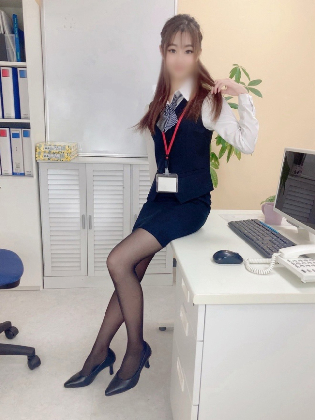 西本華莉菜(にしもとかりな)（オプション無料！！ハレンチOL倶楽部）