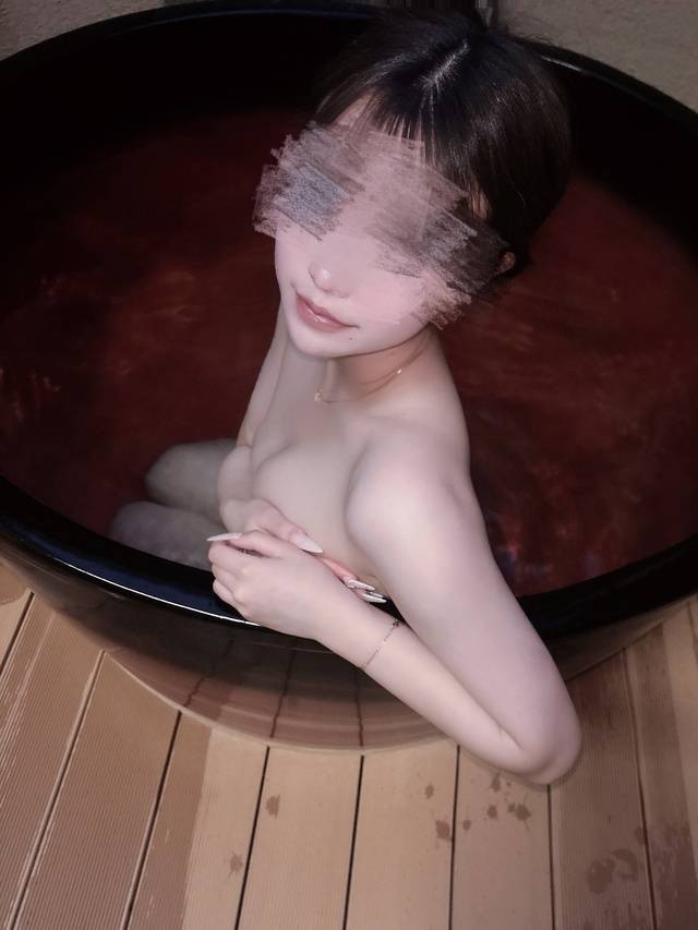 18歳とイケナイコトしよ🩷