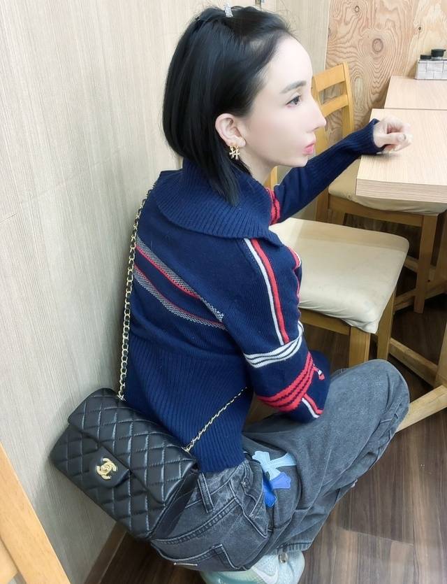 ただいま関西🎵休日の日のすっぴんデコだしグラフ😕