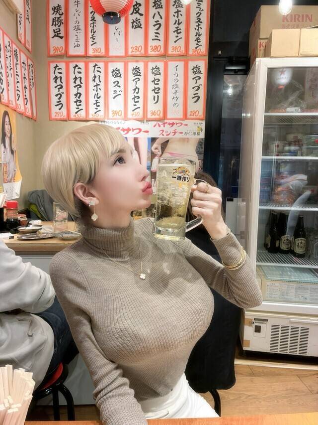 安心してください。ハロウィン仕様のウィッグなので