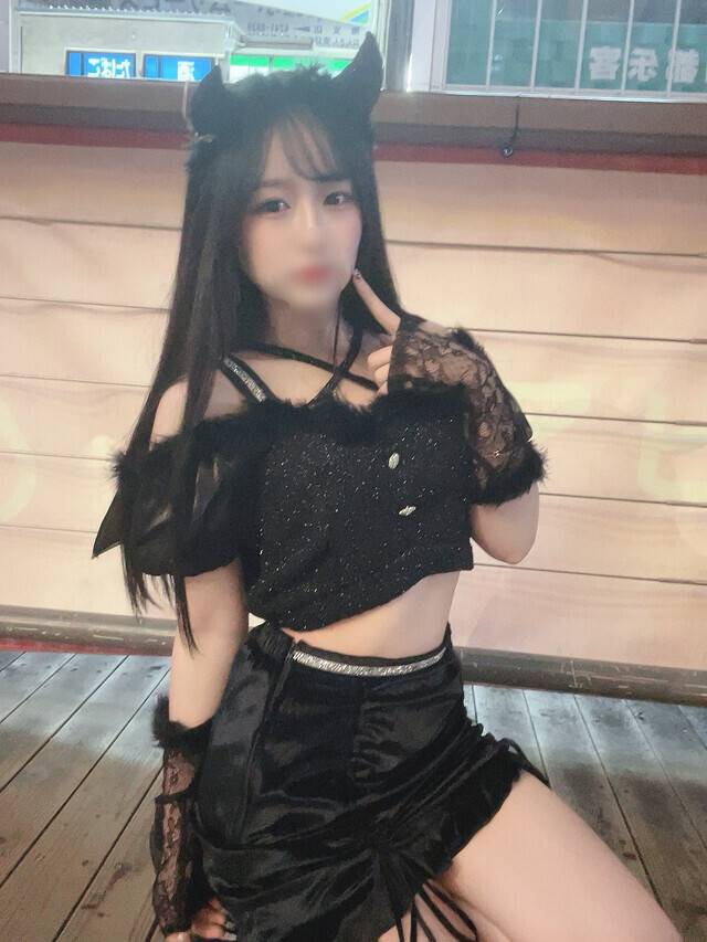 ち〇ち〇くれなきゃイタズラするよー👿😜