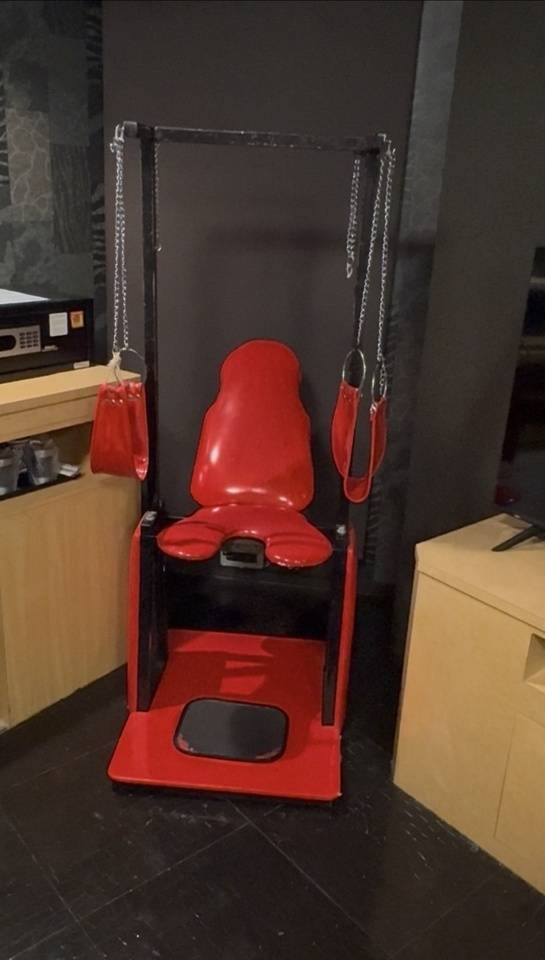これが噂のスケベ椅子❓笑