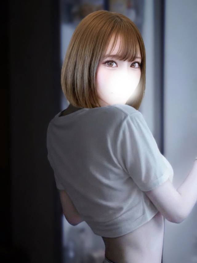 チラ見えで勃っちゃうエロお兄さん💓