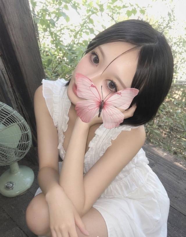 お散歩もします🐈‍⬛🤍