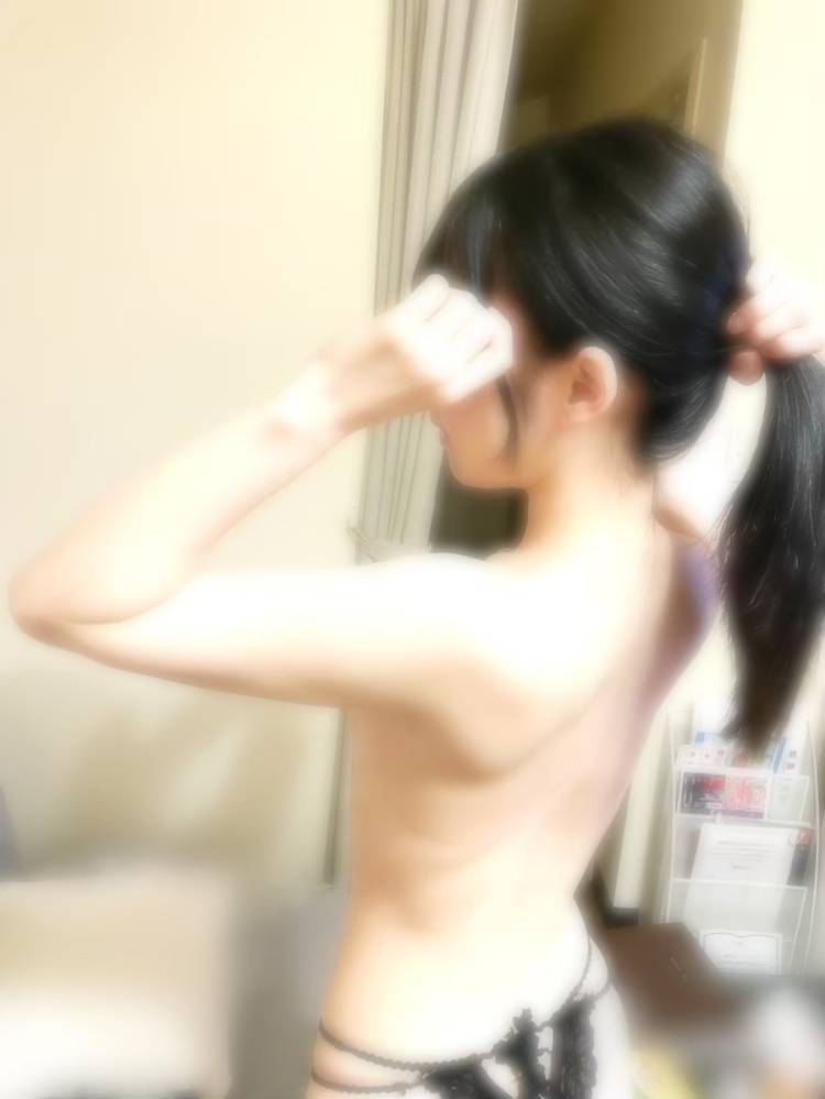 動くあやなを見てほしい