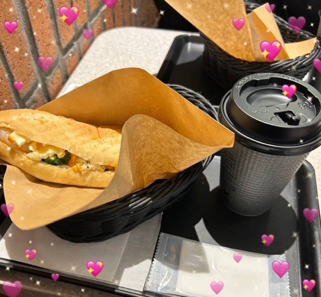 カフェ巡りと妄想//