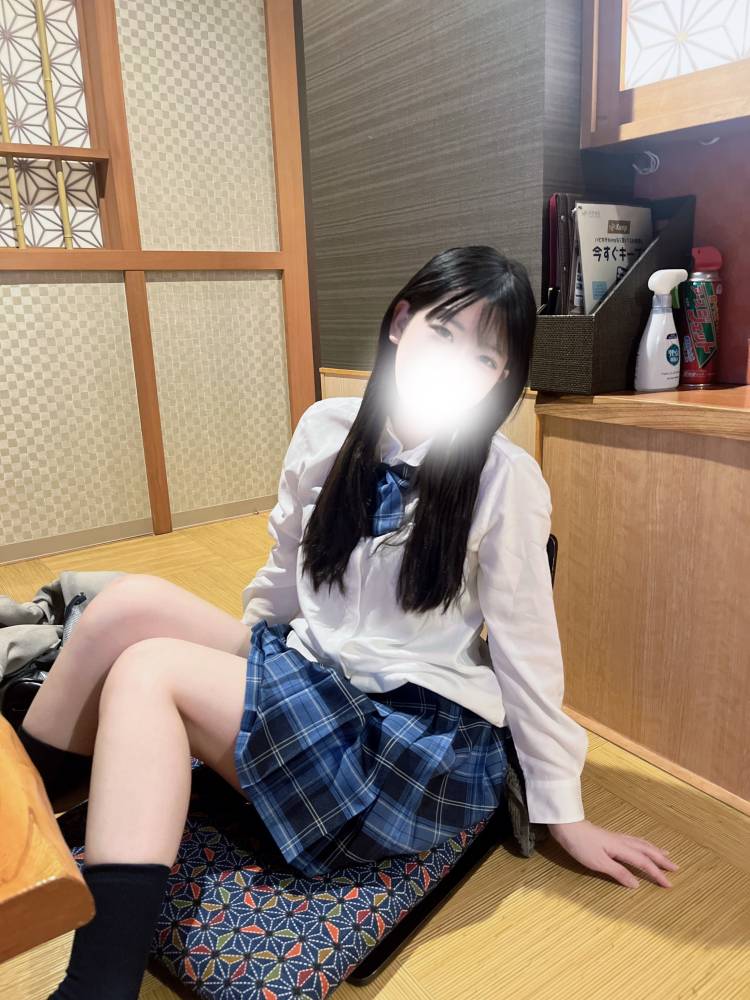優等生と修学旅行先の旅館でこっそりイケナイえっち