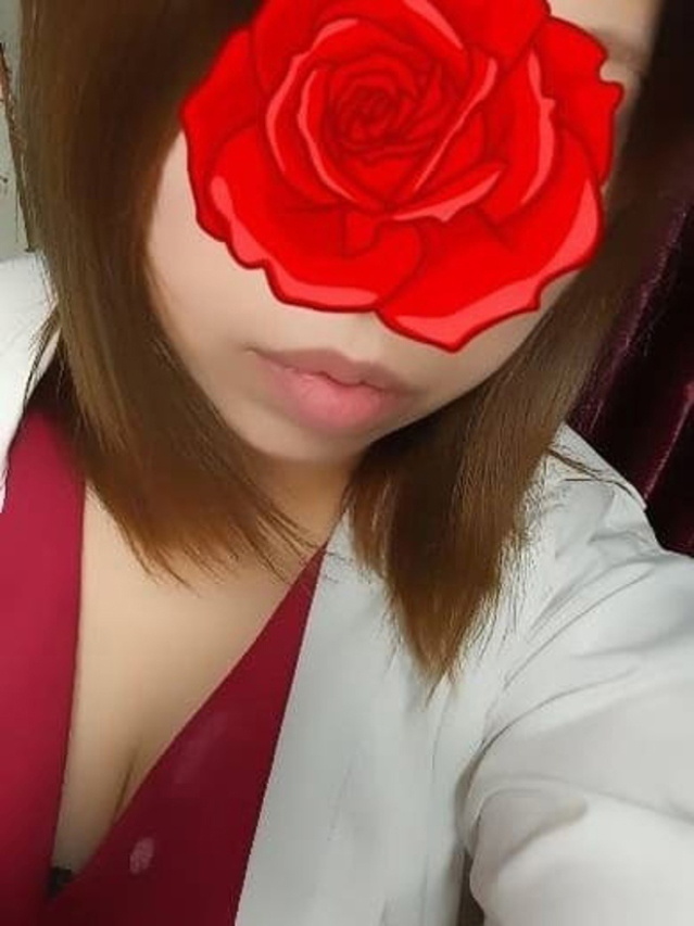 にいな（RED ROOM（レッドルーム））
