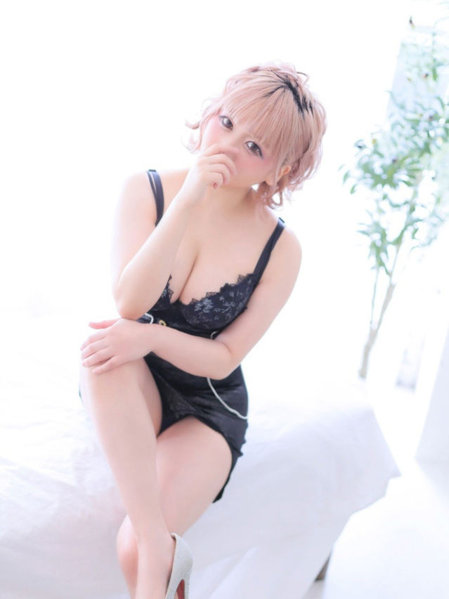 りょうな（RED ROOM（レッドルーム））